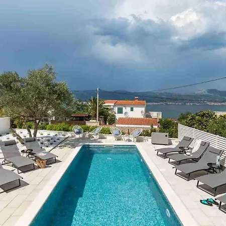 Appartement In Arbanija With Sea View, Terrace, Air Conditioning, Wifi 5139-3