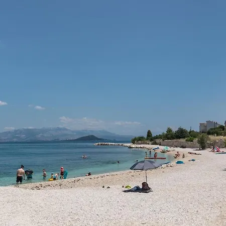 Appartement In Arbanija With Sea View, Terrace, Air Conditioning, Wifi 5139-3 Trogir