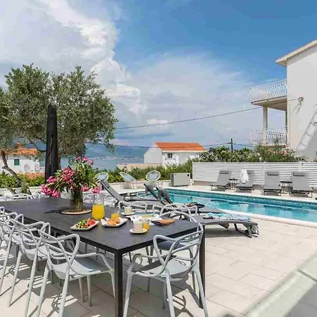 アパート In Arbanija With Sea View, Terrace, Air Conditioning, Wifi 5139-3